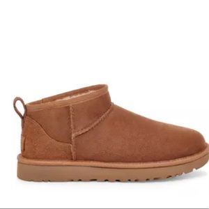 Ugg Ultra Mini - kids size 6/ women’s size 8 Brand new in box -chestnut
